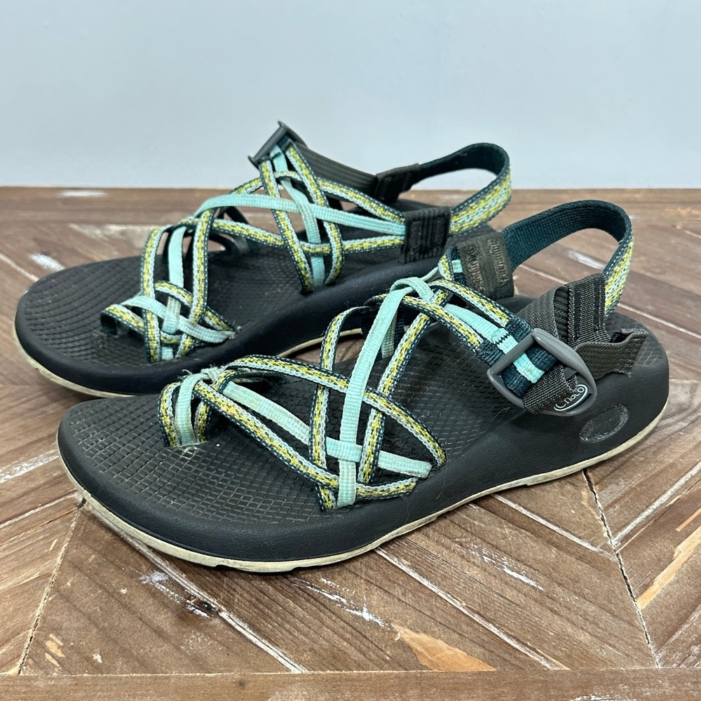 Chaco Z/Cloud X2 Sandals Womens 9 Black Strappy Toe Loop Outdoor Hiking Shoes